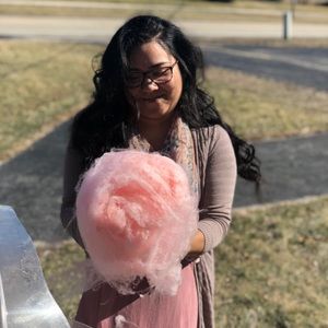 Meet your Posher, Laura